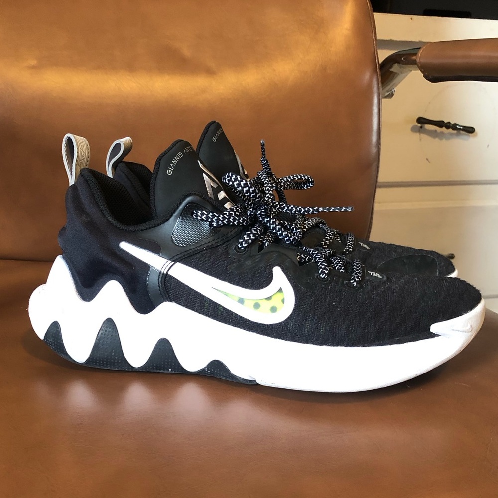 Nike Giannis Immortality Athletic Running shoes